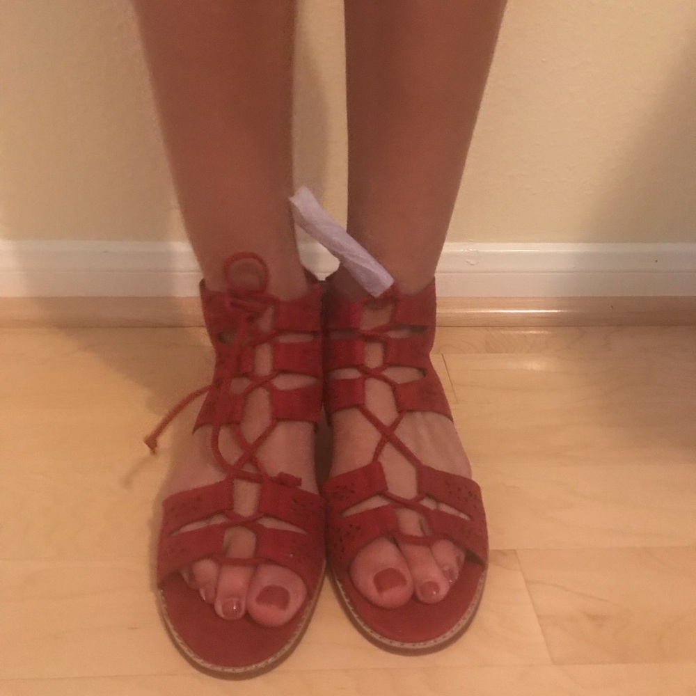 NEW - Beautiful Vince Camino Red Sandals